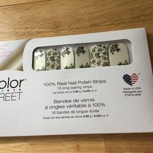 NEW Color Street Berry Merry nail polish stripes